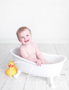 Photo of baby in the bath by Photography by Fiona